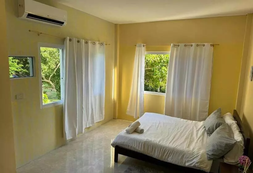 Paradise Panglao Pool Villa
