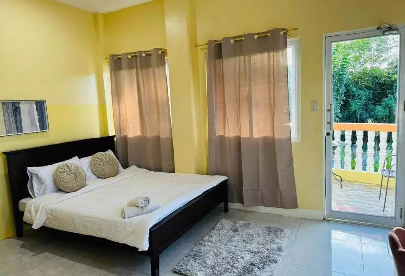 Paradise Panglao Pool Villa