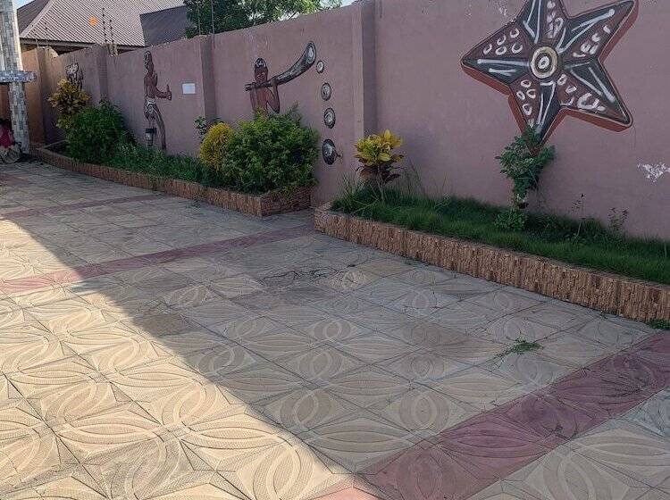بنسيون Dexoc Guest House