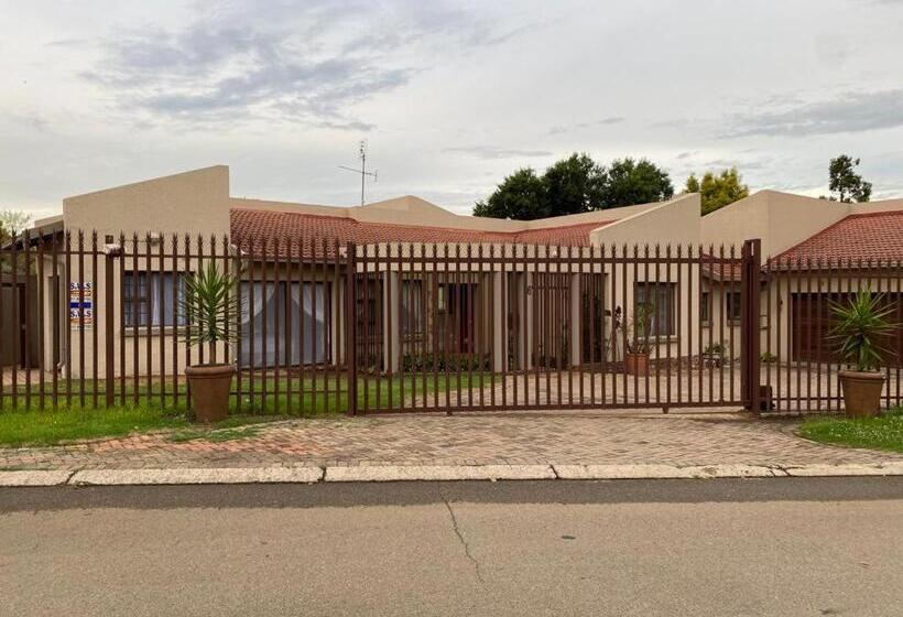 Pension Or Tambo Stay Unit 2