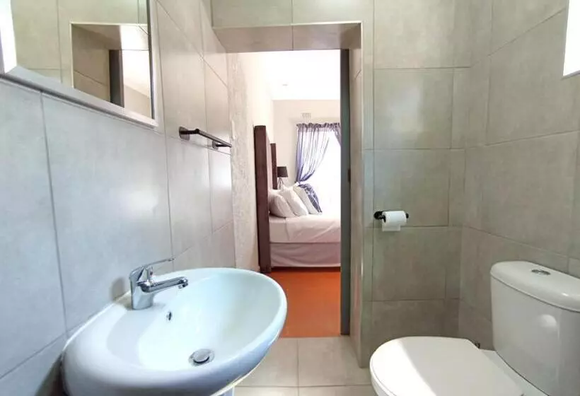 Majatalo Or Tambo Stay Unit 2