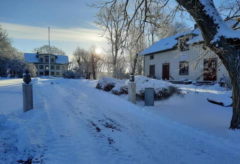 פנסיון Sjötorps Säteris 1600 Tals Huvudbyggnad