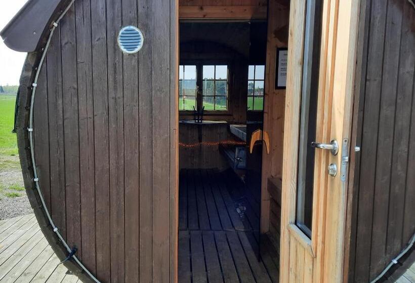 פנסיון Sjötorps Säteris 1600 Tals Huvudbyggnad