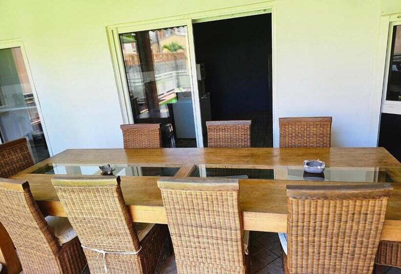 پانسیون Villa Valiha