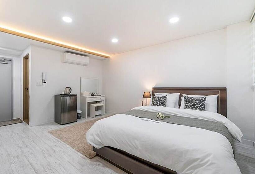 Pension Yeosu Badaya Guest House And Hostel