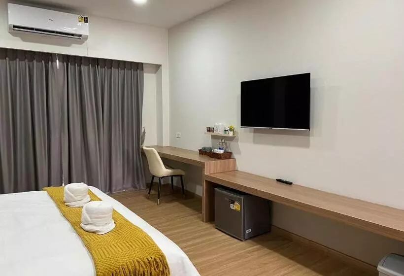 ユースホステル ดิ อัยย์ชญา โฮเทล