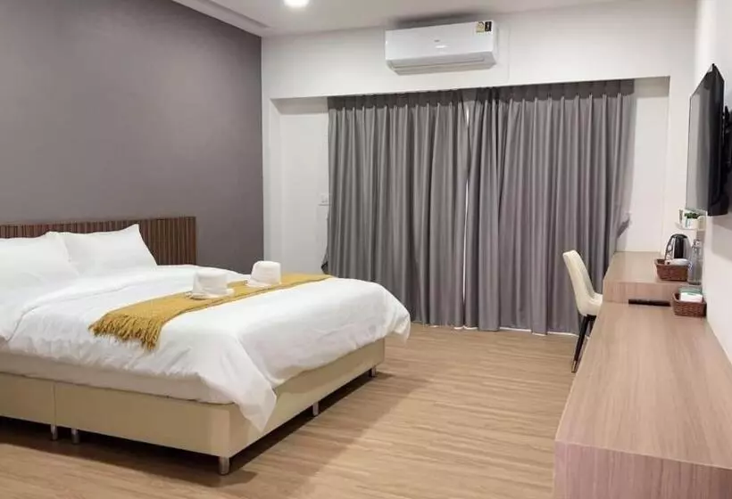 ユースホステル ดิ อัยย์ชญา โฮเทล