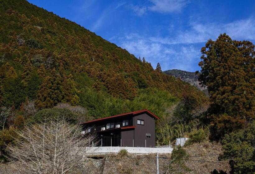 Hotel 日本の秘境で味わう絶品地鶏 ジローのおうち