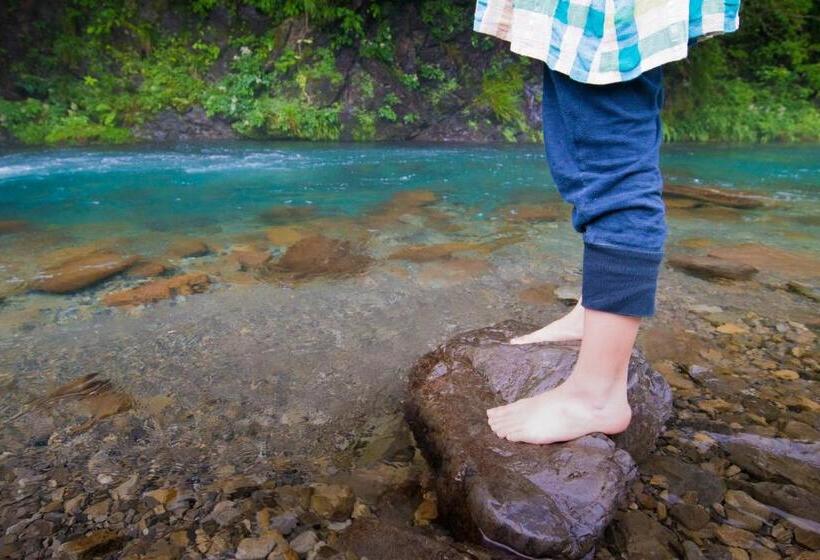 Hotel 日本の秘境で味わう絶品地鶏 ジローのおうち