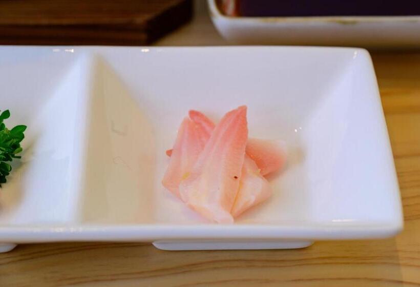 Hotel 日本の秘境で味わう絶品地鶏 ジローのおうち