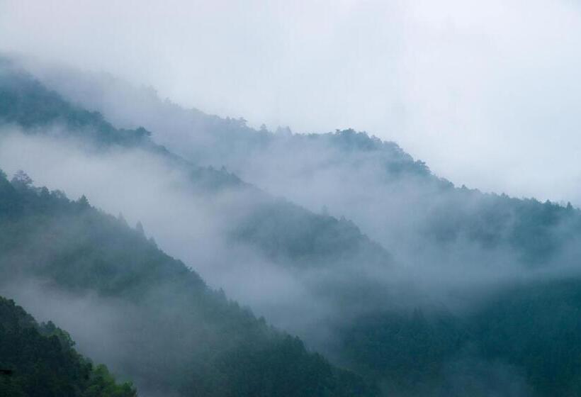 Hotel 日本の秘境で味わう絶品地鶏 ジローのおうち