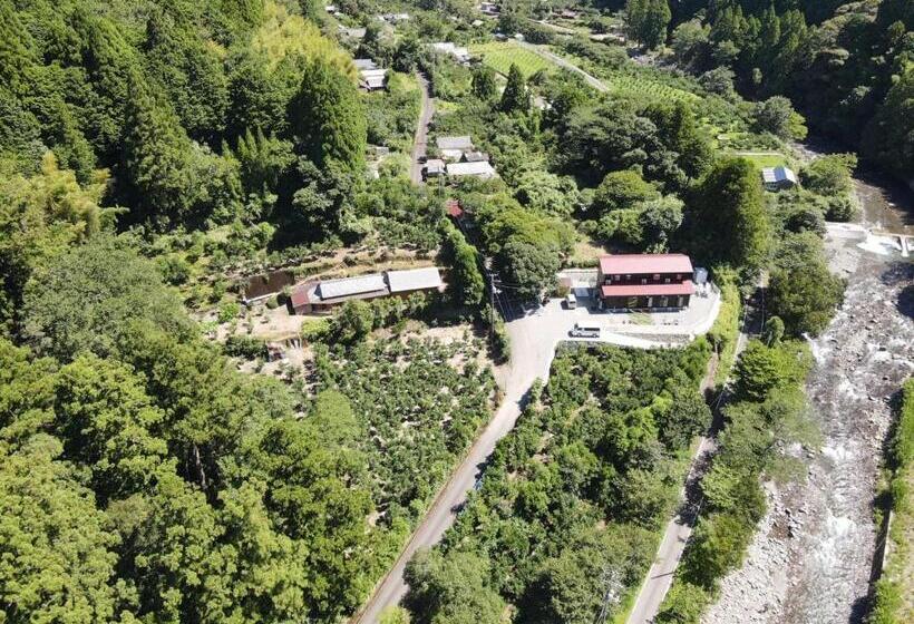 Hotel 日本の秘境で味わう絶品地鶏 ジローのおうち