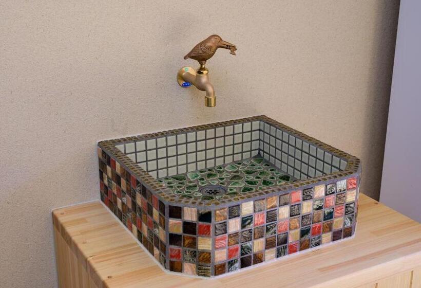 Hotel 日本の秘境で味わう絶品地鶏 ジローのおうち