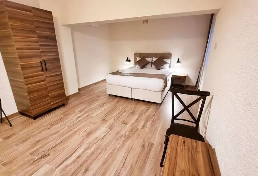 ホテル La Pearl Konaklama