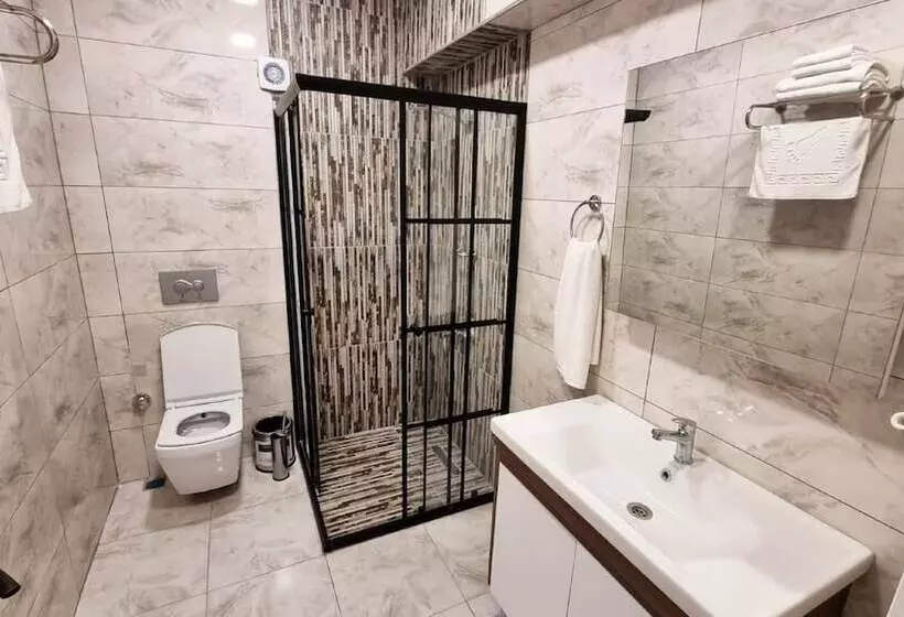 ホテル La Pearl Konaklama