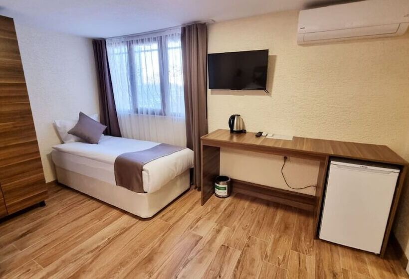 Hotel La Pearl Konaklama