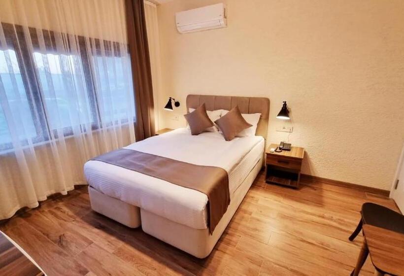 Hotel La Pearl Konaklama