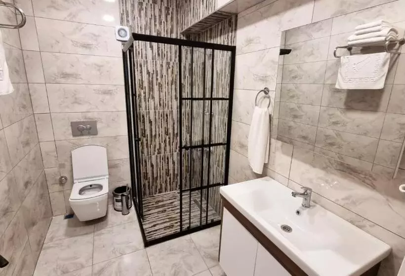 ホテル La Pearl Konaklama