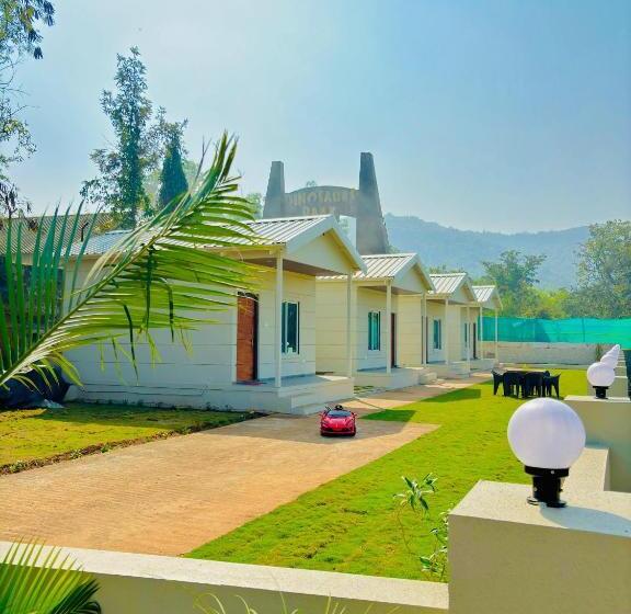 Отель Tara S Hill Resort