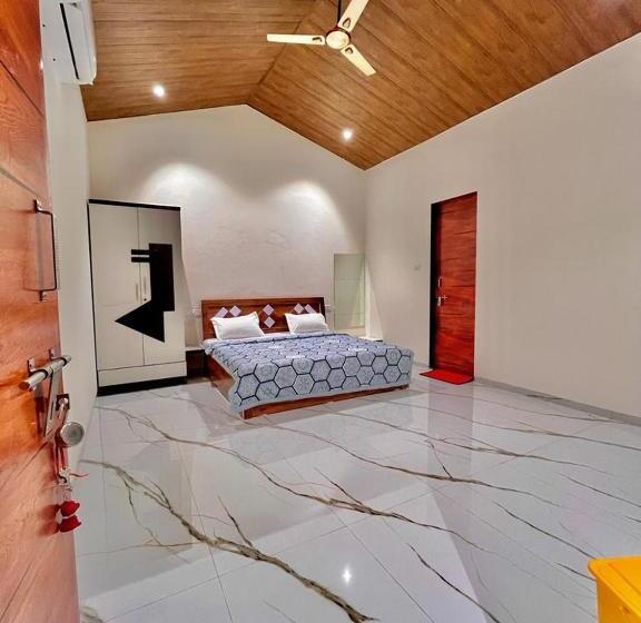 Отель Tara S Hill Resort