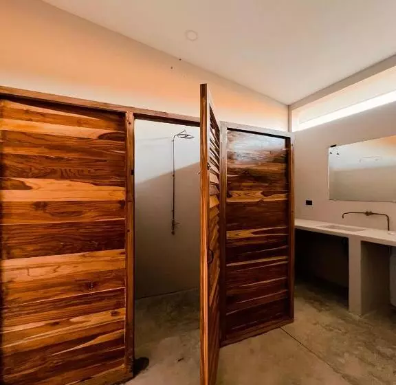 Hotelli Tukasa   Surfhouse