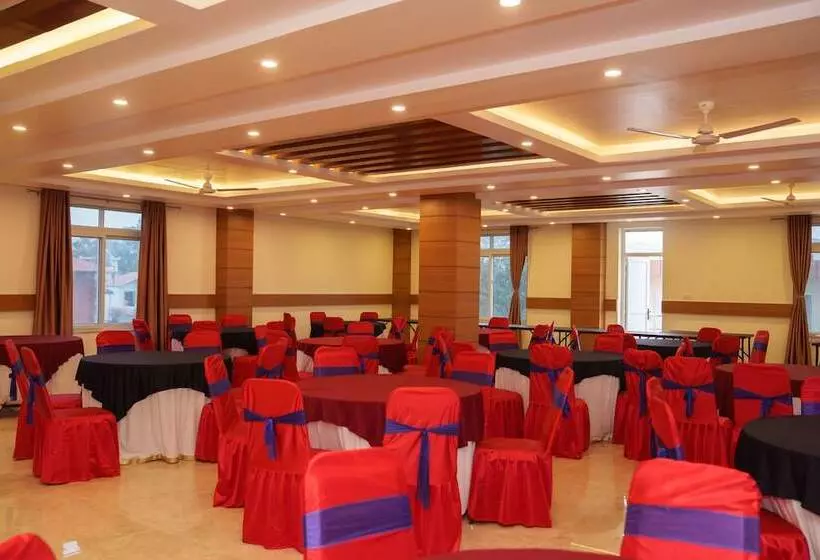 هتل Ultra International