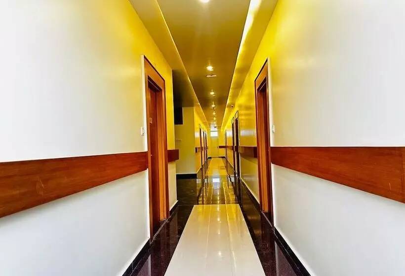 هتل Ultra International