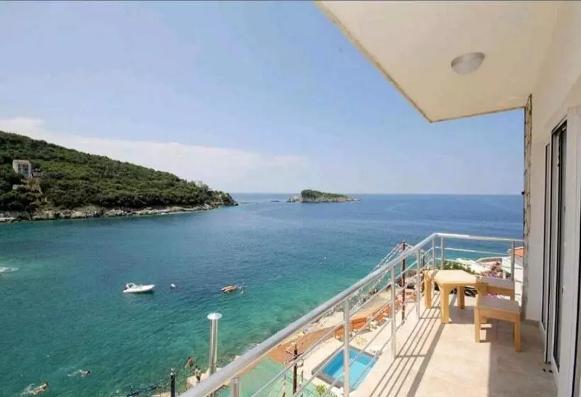 هتل Villa Victoria