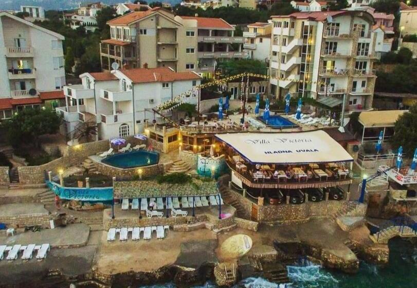 هتل Villa Victoria