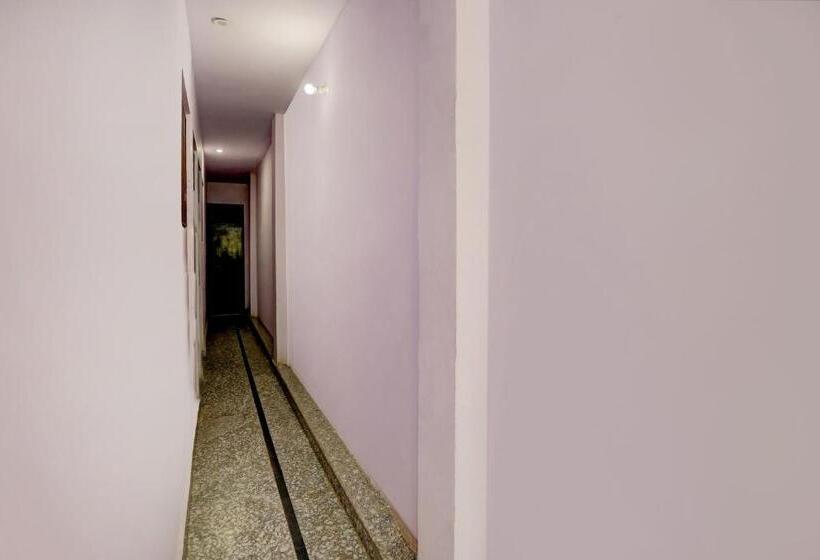 Oyo Hotel Gayatri Palace