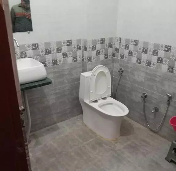 Oyo Hotel Hr International Restaurant