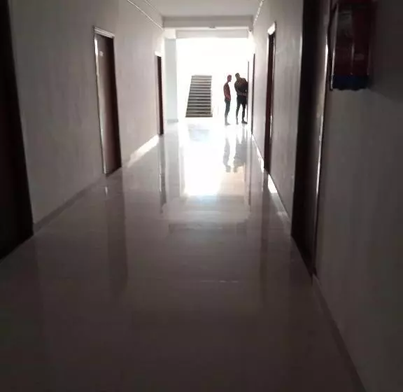 Oyo Hotel Hr International Restaurant