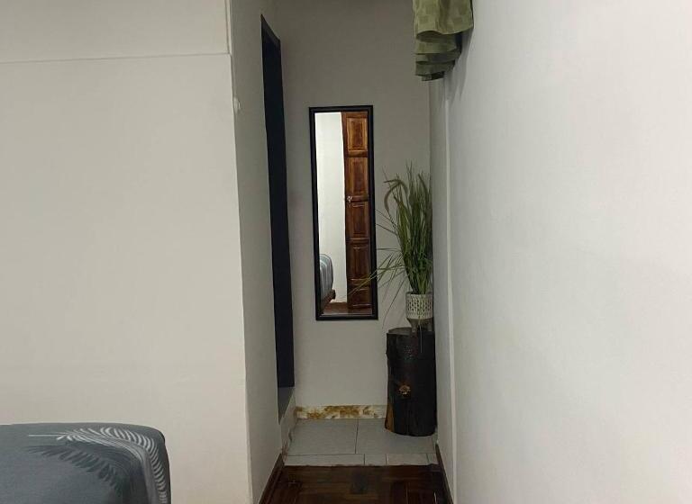 Пансион Calu L Petit Hostel