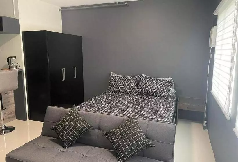 ペンション Condo Bacolod City