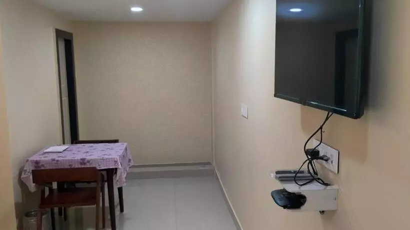 پانسیون Coral Stays Inn
