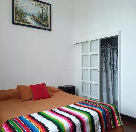 پانسیون Hostal Tulio Porteño