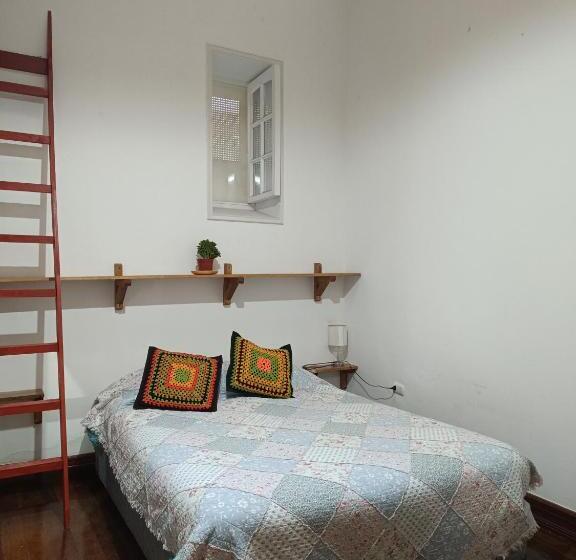 پانسیون Hostal Tulio Porteño