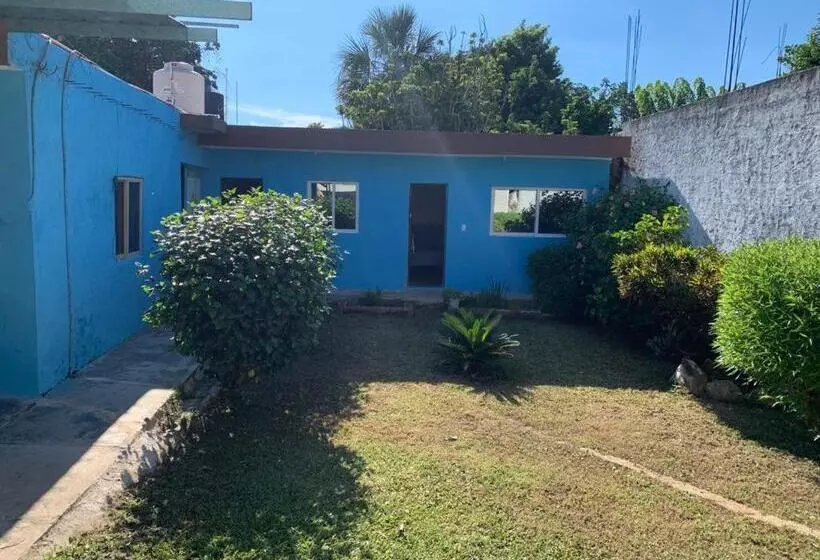 ペンション Hostal Y Temazcal Guemez