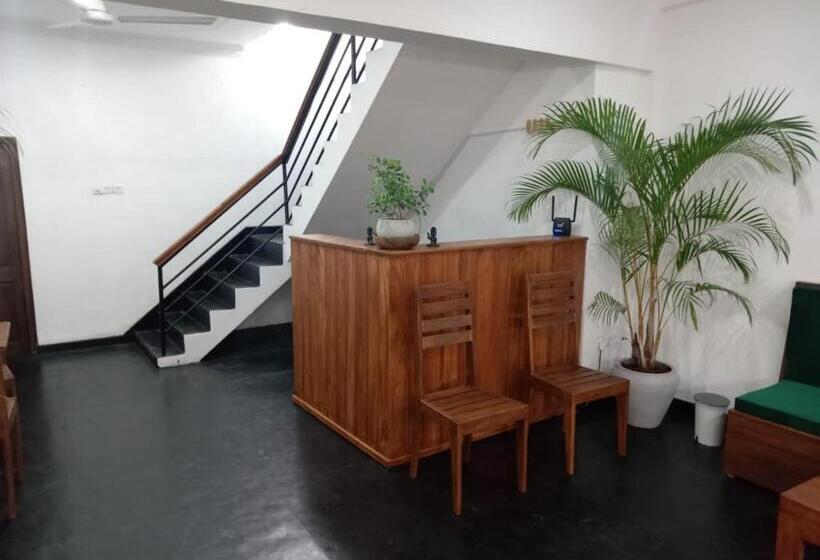 פנסיון Jess Beach Villa