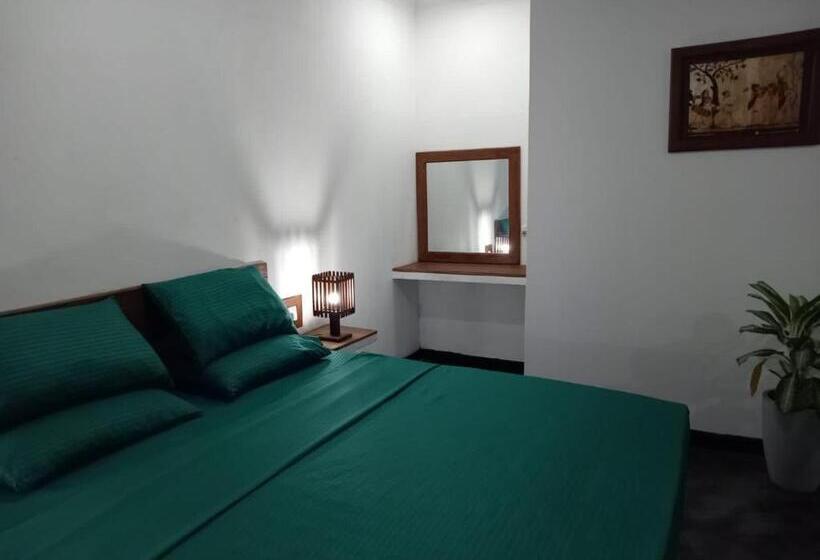 פנסיון Jess Beach Villa