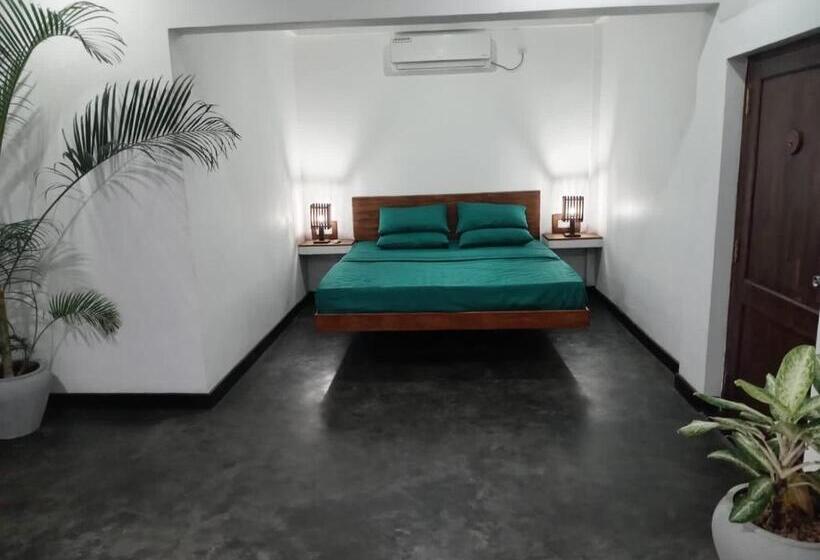 פנסיון Jess Beach Villa