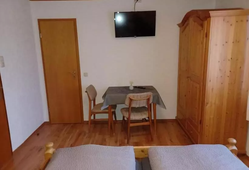 Majatalo Zum Bergbauern