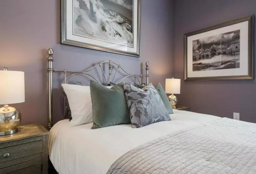 Petaluma Warehouse Lofts Unit C