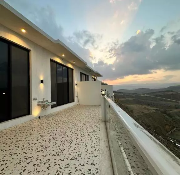 Retkeilymaja شاليهات اطلالات Abha Sky
