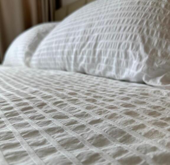 Hostel Happiness Sleep T6 ห้องพักเมืองทองธานี