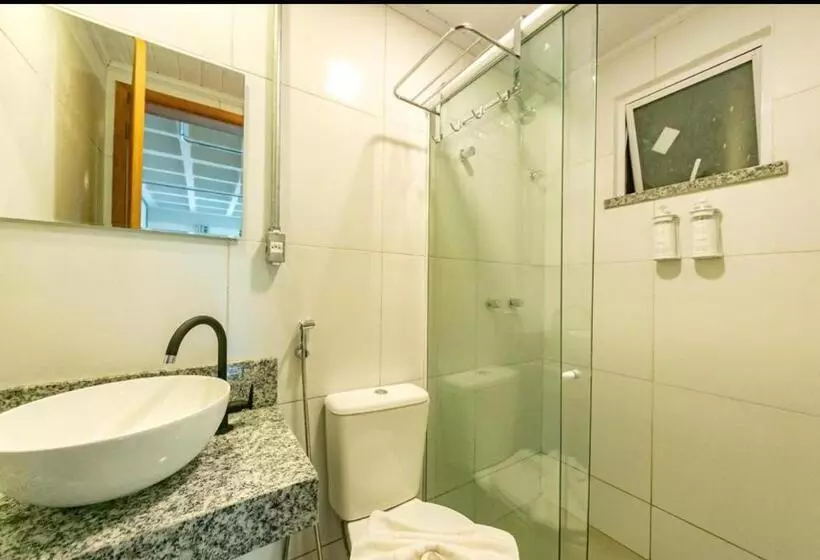 Apartamento Com Garagem No Centro De Guaramiranga