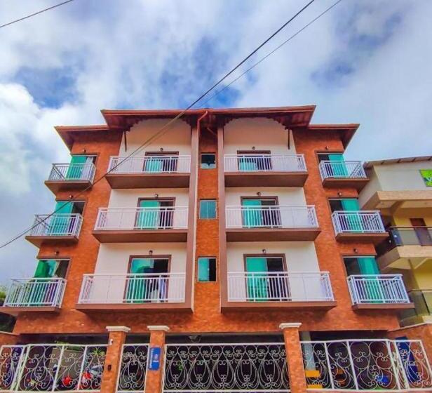 Apartamento Com Garagem No Centro De Guaramiranga