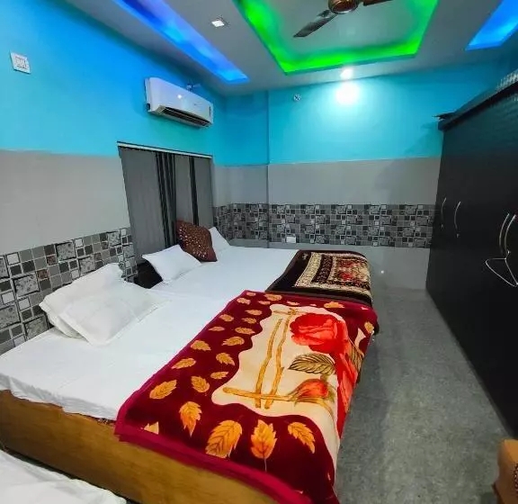 هتل Nidhi Bnb
