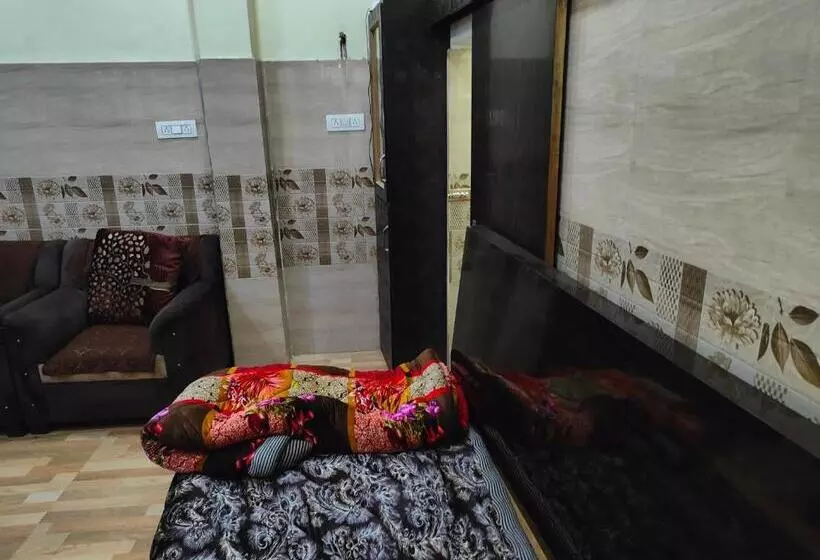 هتل Nidhi Bnb