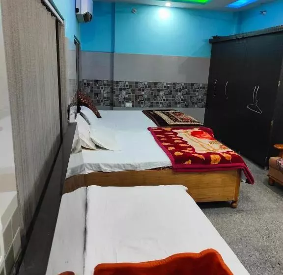 هتل Nidhi Bnb